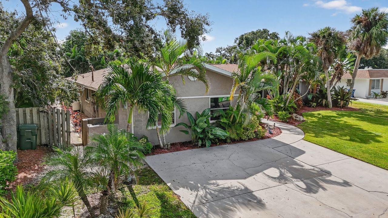SOUTHPOINTE SHORES - Residential Income
