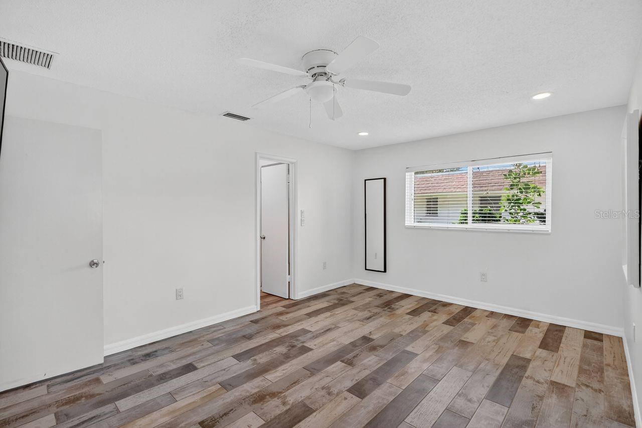 SOUTHPOINTE SHORES - Residential Income