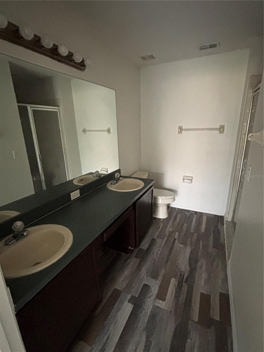 FAIRWAY GLEN AT MEADOW WOODS CONDO - Residential