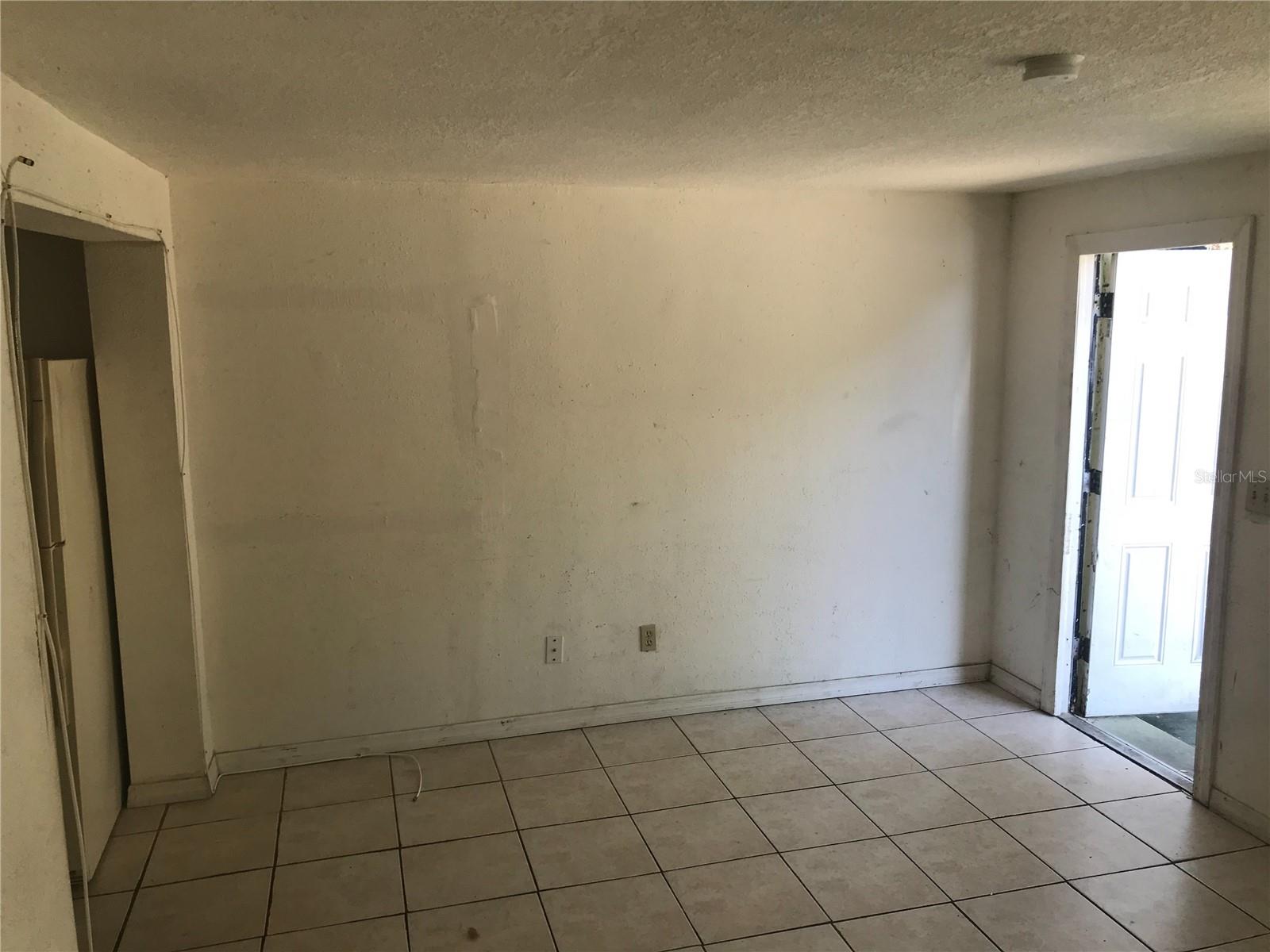 OAK GROVE SUB - Residential Lease