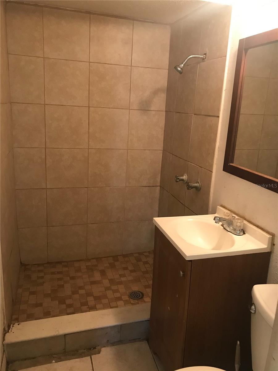 OAK GROVE SUB - Residential Lease