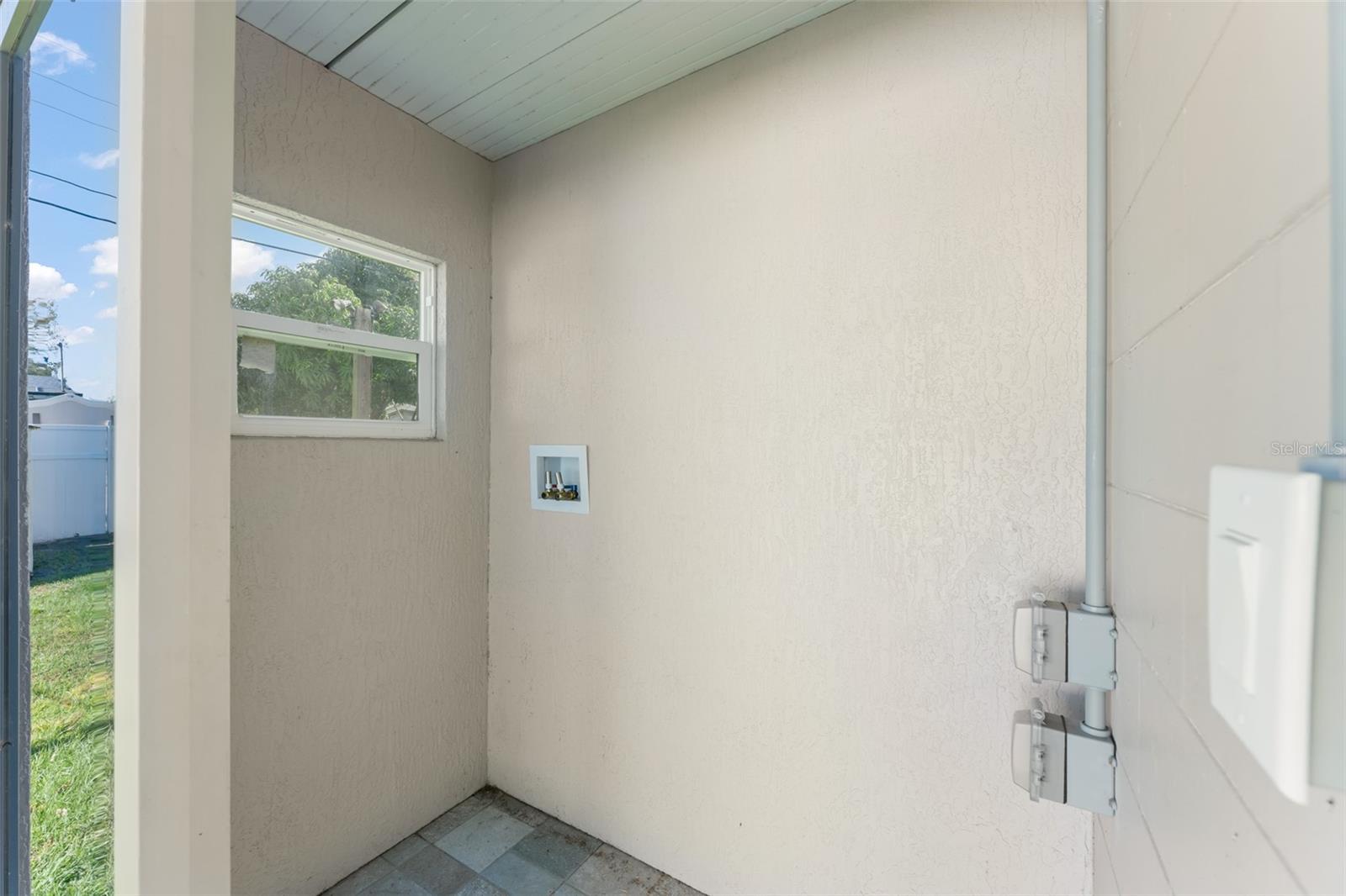 TANGELO PARK SEC 1 - Residential