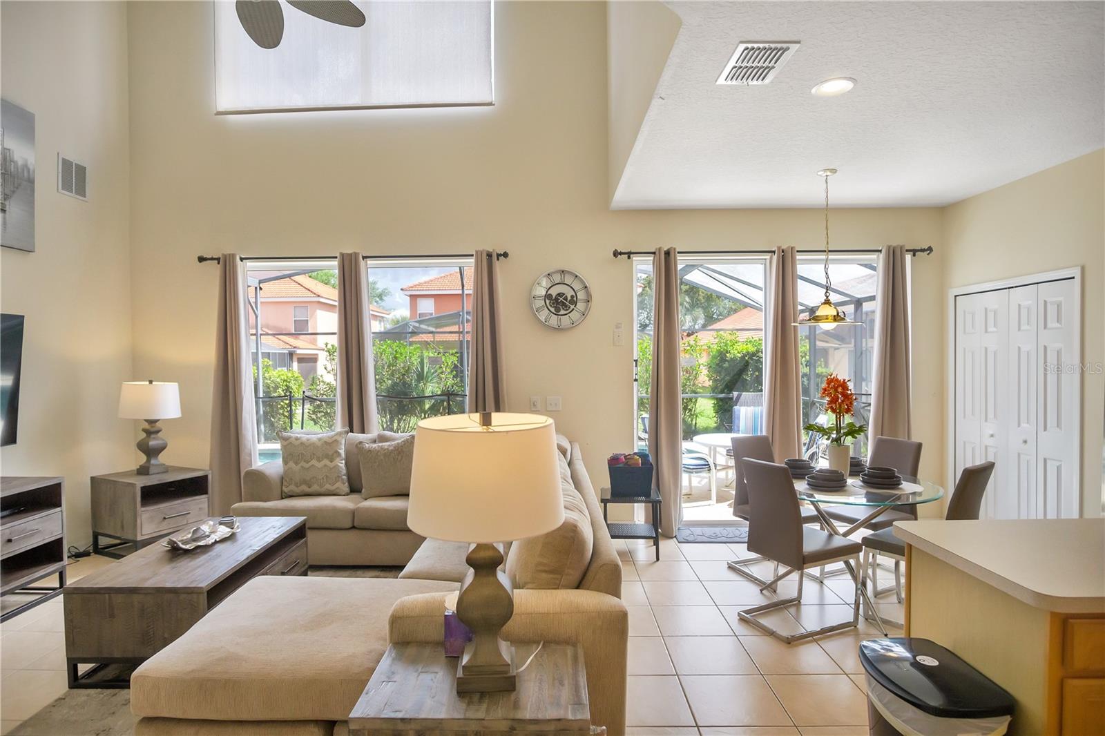 SOLANA - Residential Lease