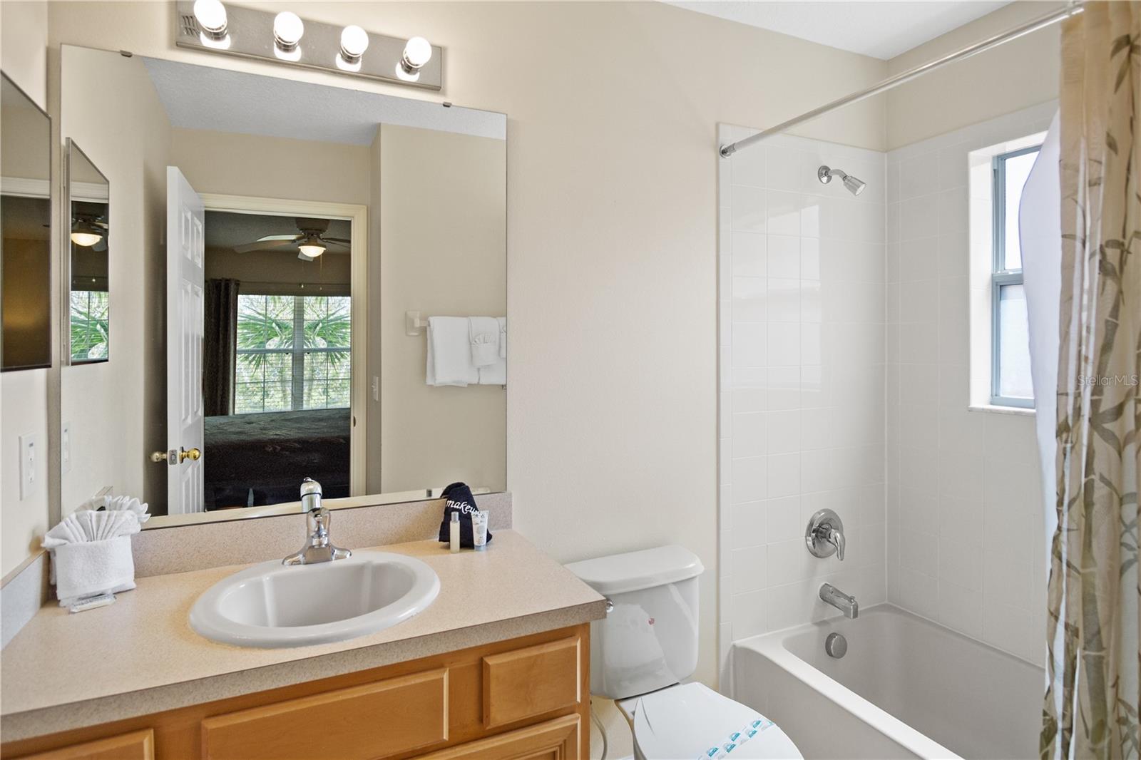 SOLANA - Residential Lease