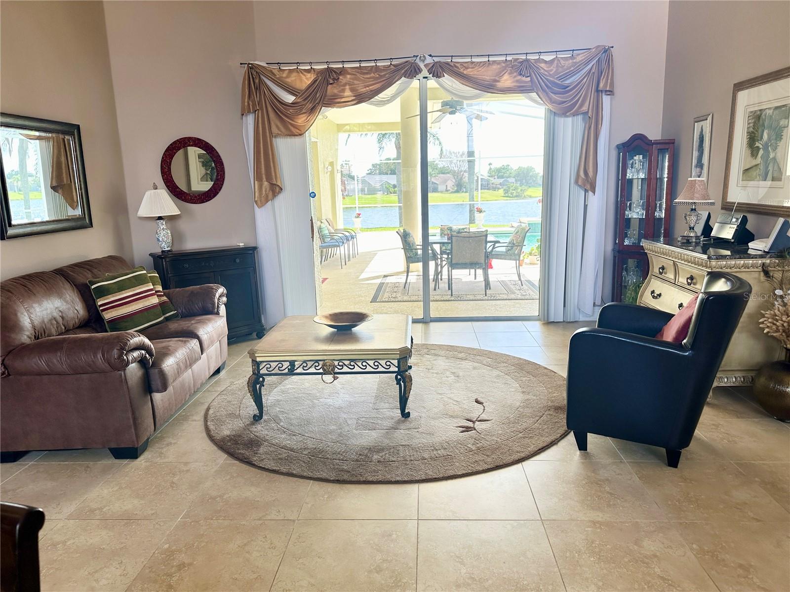 HUNTERS CREEK TR 305 PH 01 - Residential