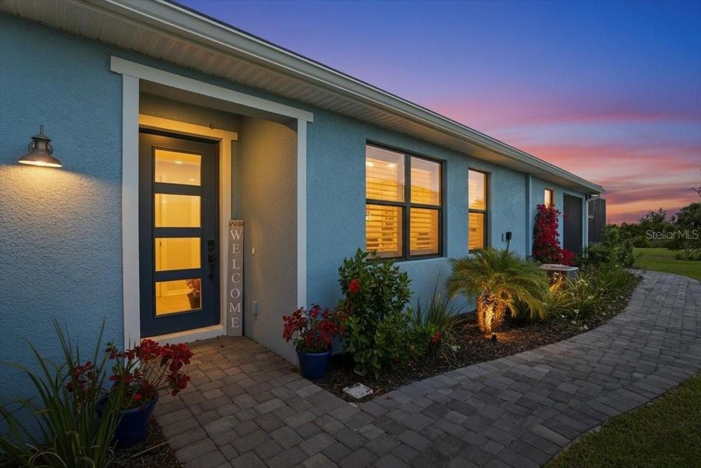 Photo of Venice, FL 34293 (MLS # A4688532)