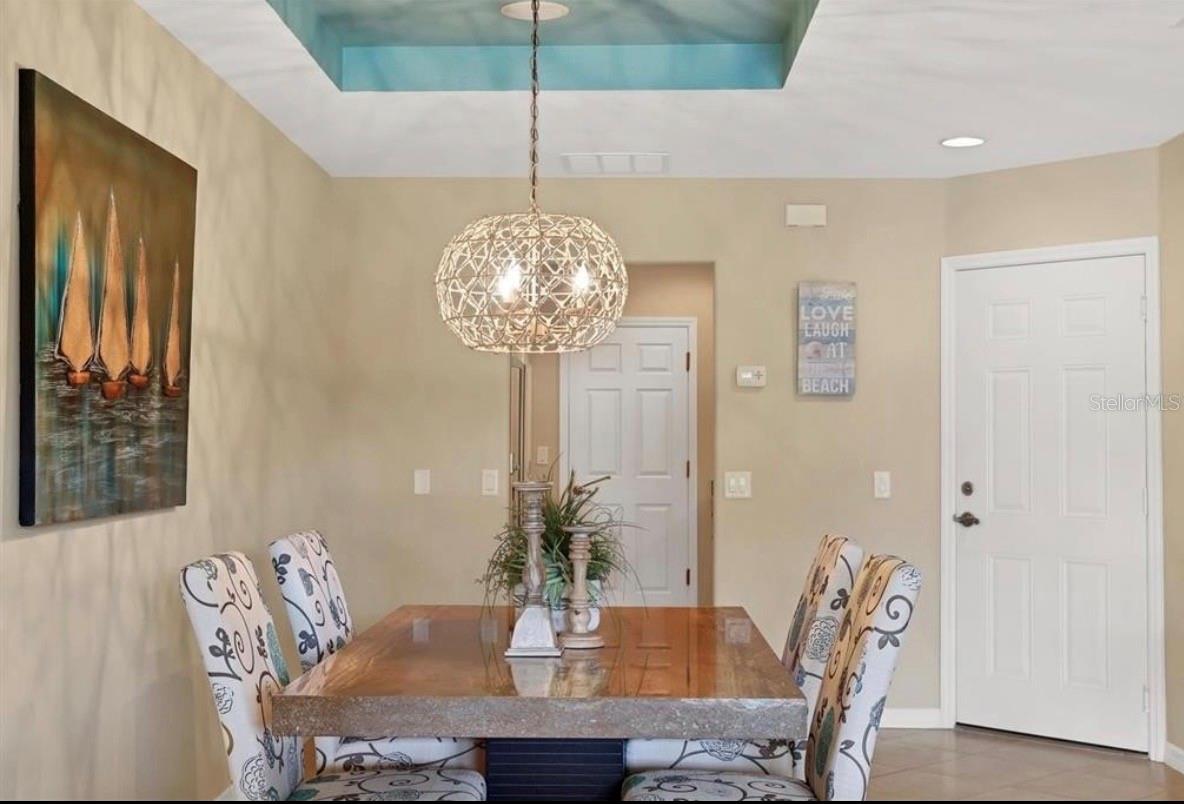 PALMA SOLA TRACE - Residential