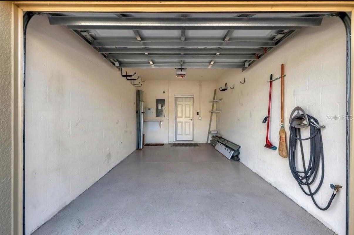 PALMA SOLA TRACE - Residential