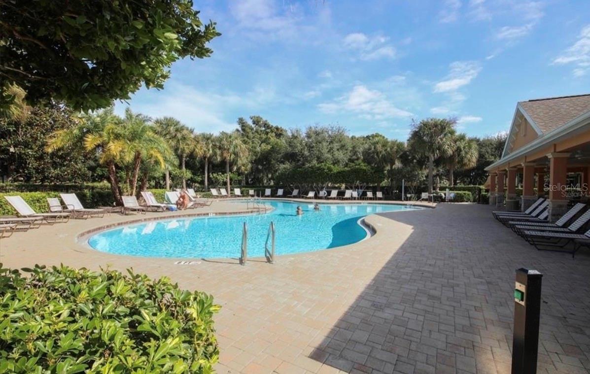 PALMA SOLA TRACE - Residential