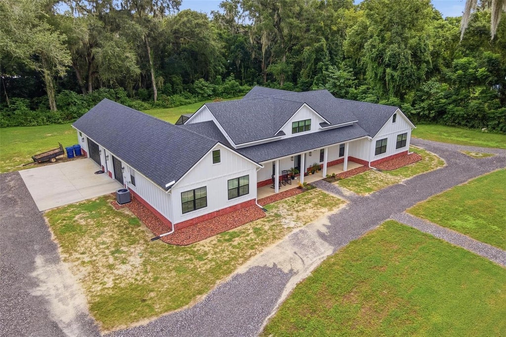 Photo of 879 County Road 539, Summerville, FL 33585 (MLS # G5118277)