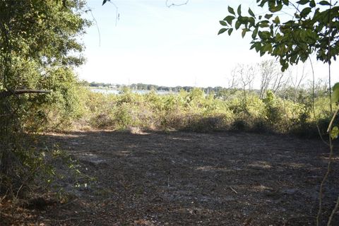 Tiny photo for 13800 County Road 450, Umatilla, FL 32784 (MLS # L4960577)