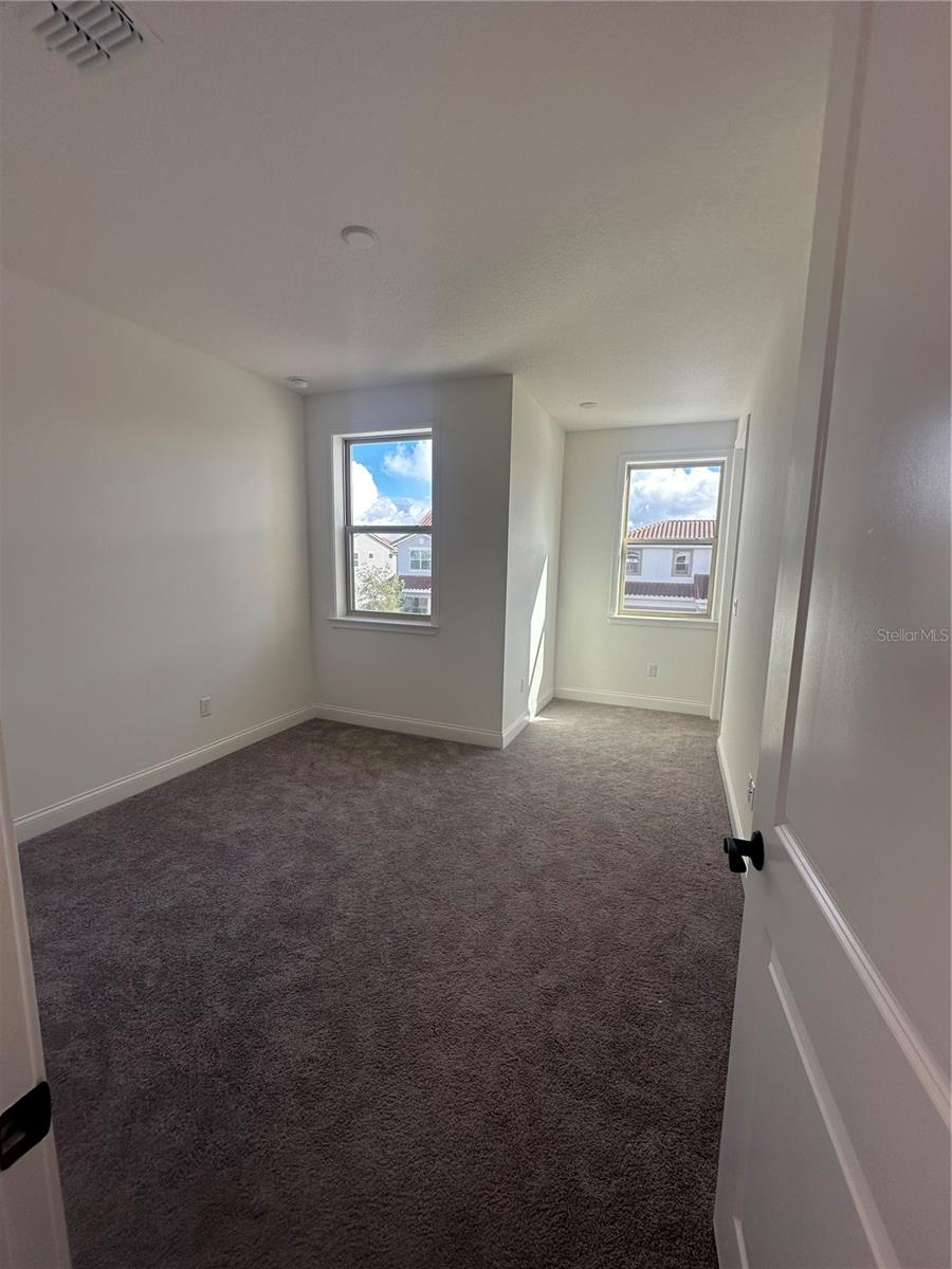 EAGLE CRK VILLAGE K PH 2A - Residential Lease