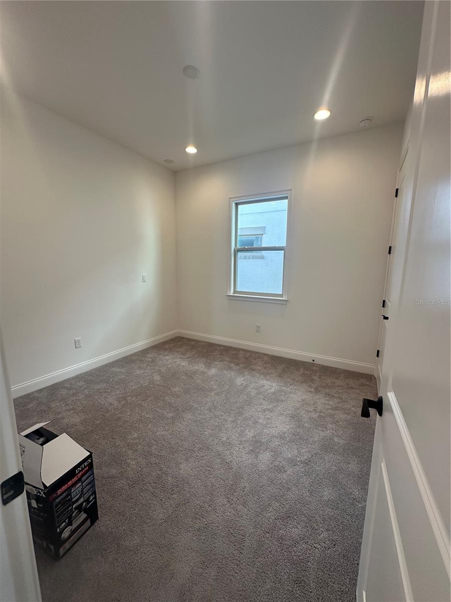 EAGLE CRK VILLAGE K PH 2A - Residential Lease