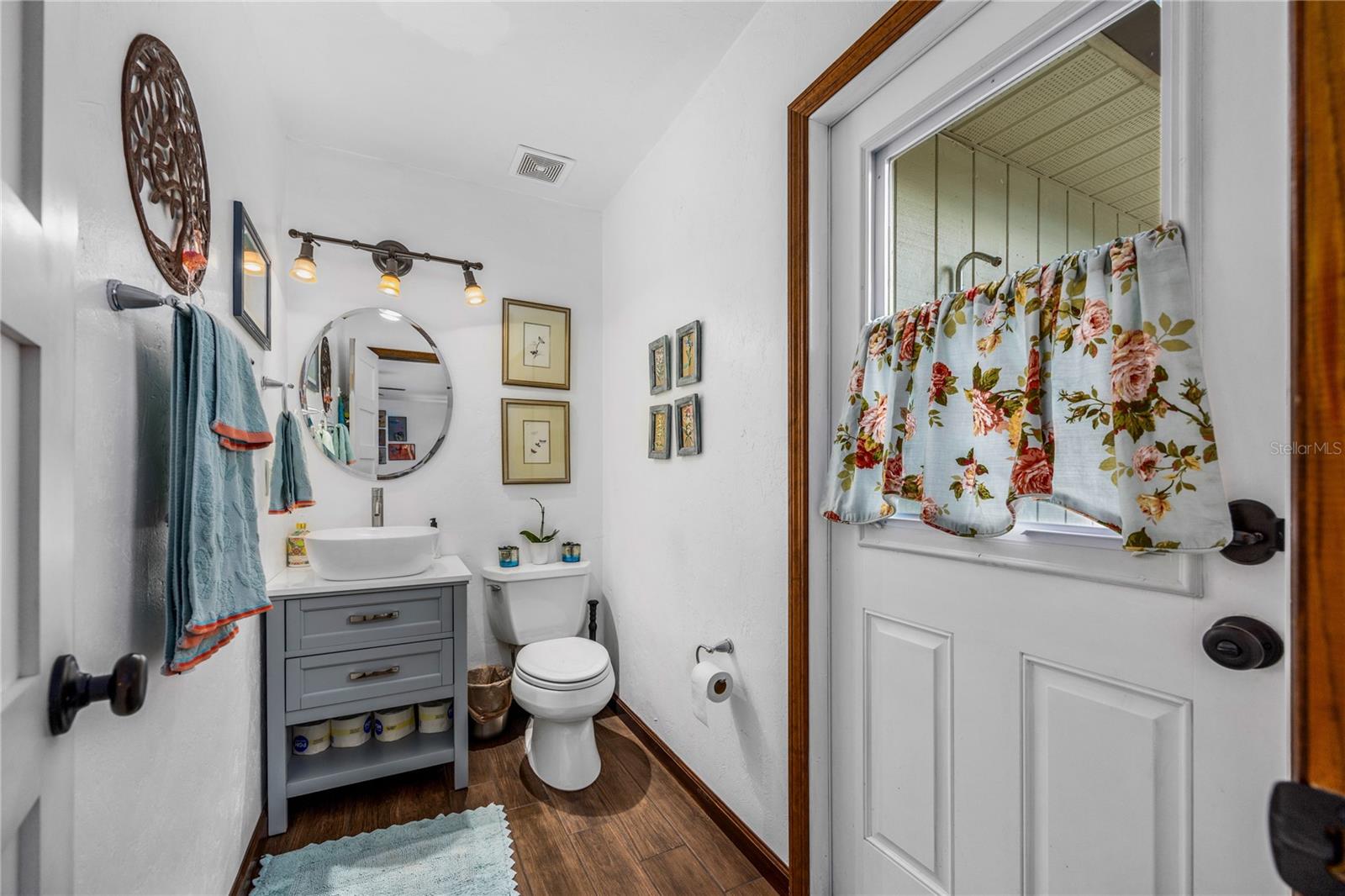 ROYAL GARDENS PH II - Residential