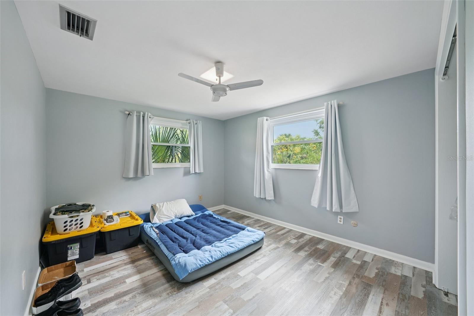 EL HOADLEYS ADD - Residential