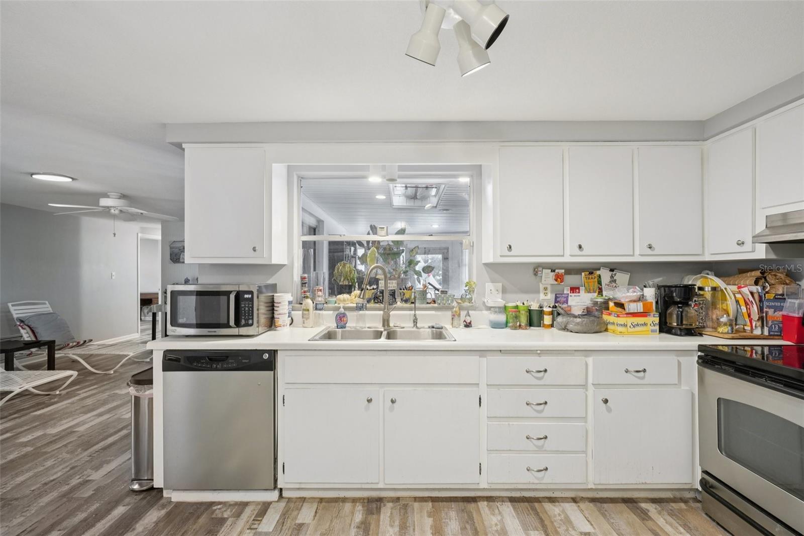 EL HOADLEYS ADD - Residential