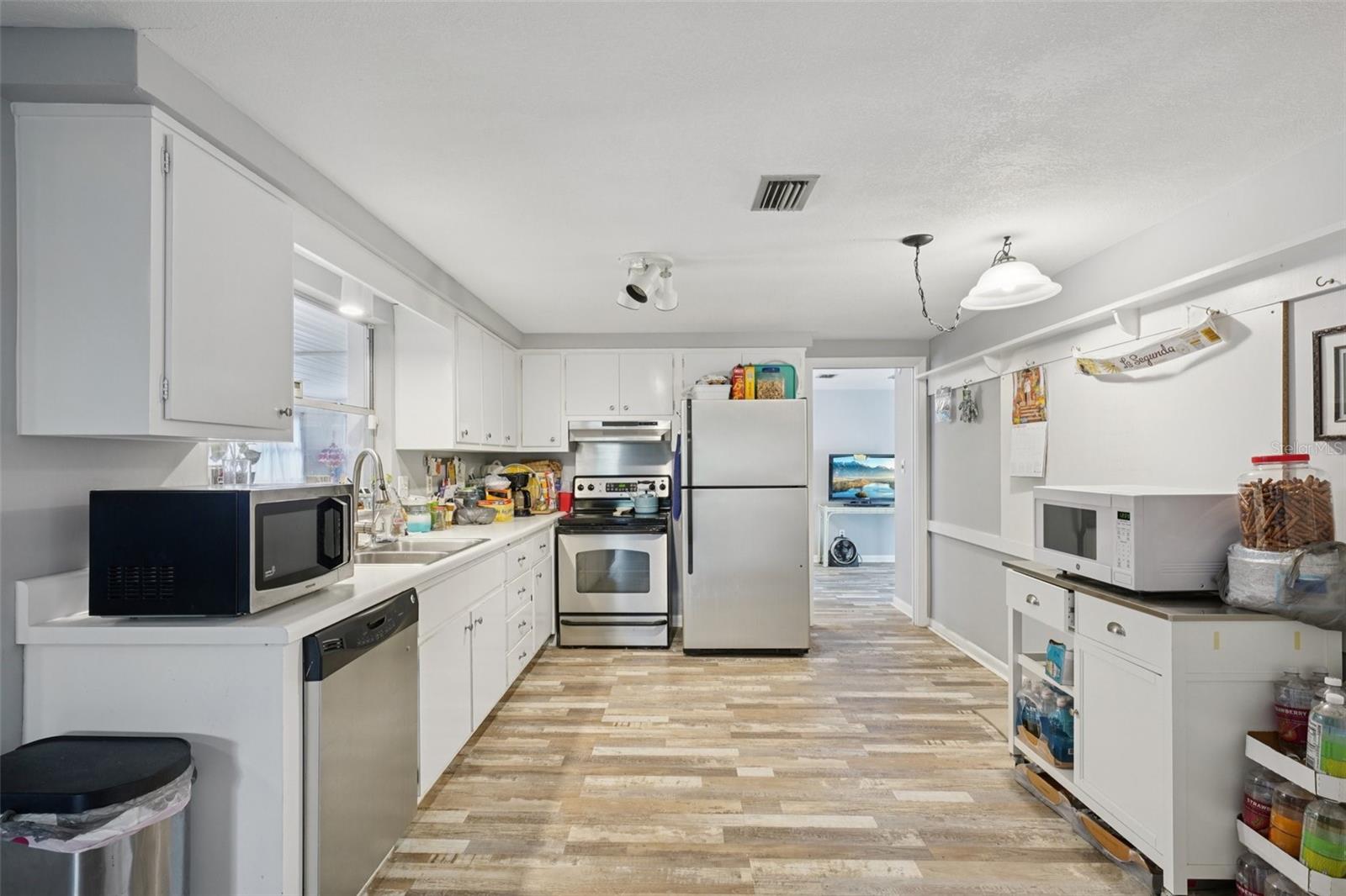 EL HOADLEYS ADD - Residential