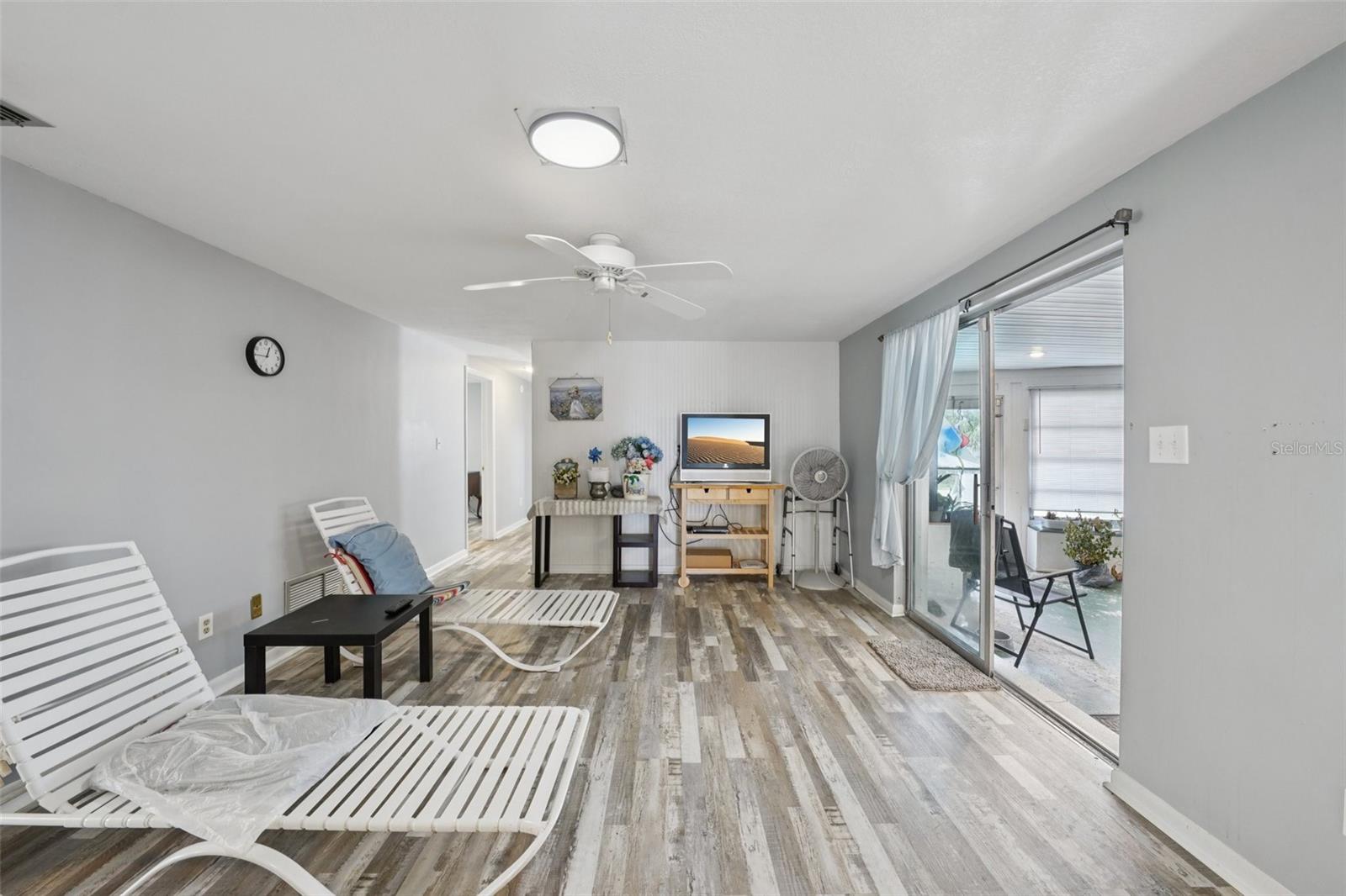 EL HOADLEYS ADD - Residential