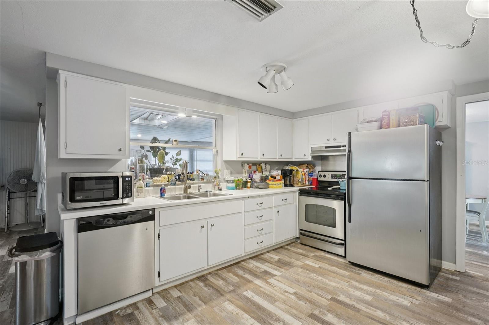 EL HOADLEYS ADD - Residential