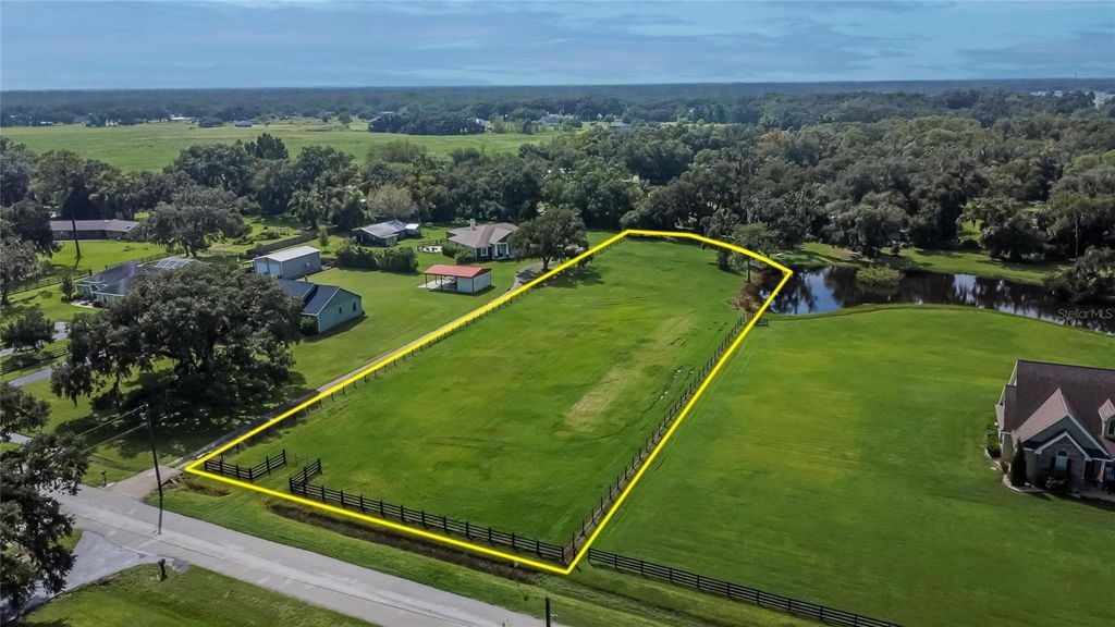 Photo of 4801 Sleepy Hollow Lane, Plant City, FL 33565 (MLS # TB8433492)
