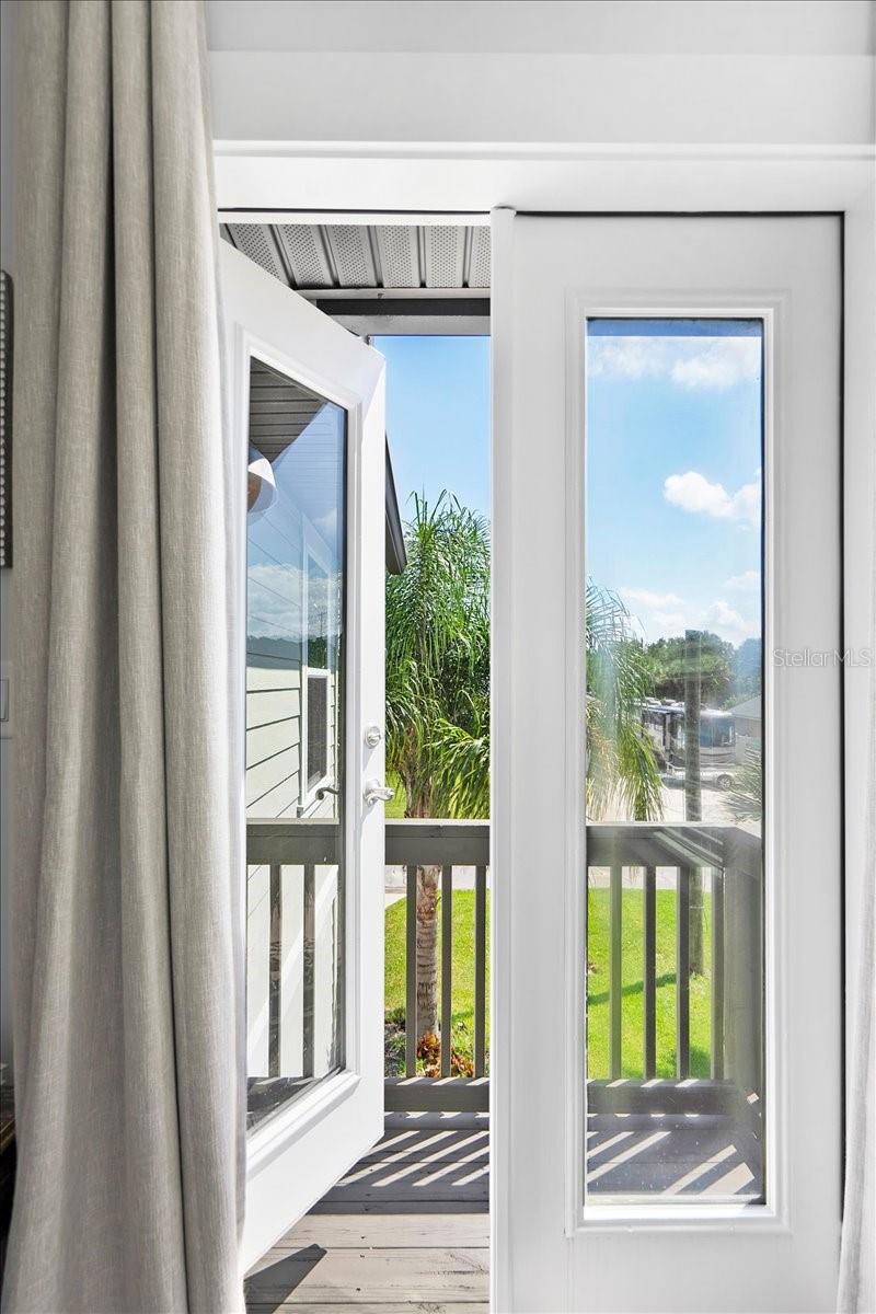 DAVIS SHORES - Residential