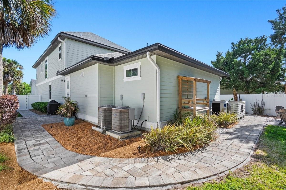 DAVIS SHORES - Residential