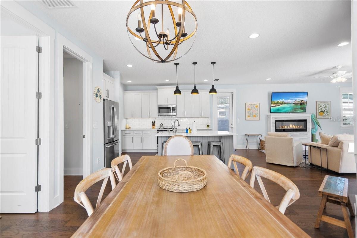 DAVIS SHORES - Residential