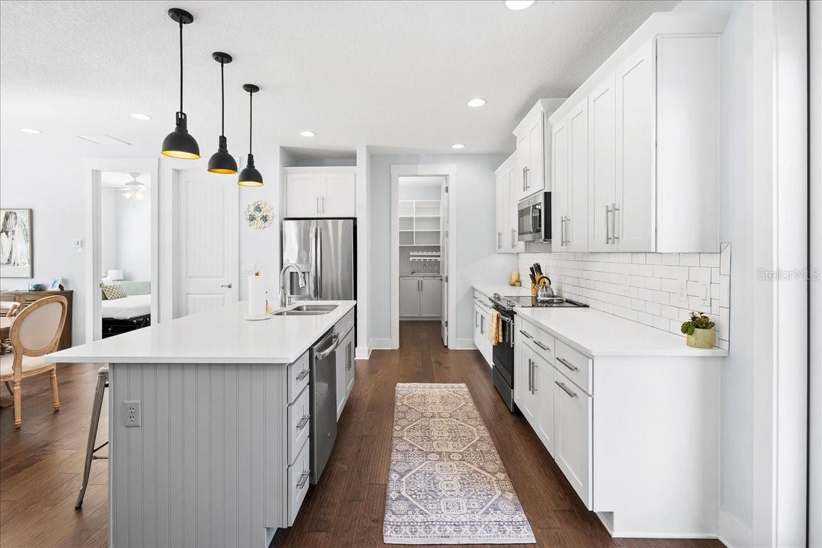 DAVIS SHORES - Residential