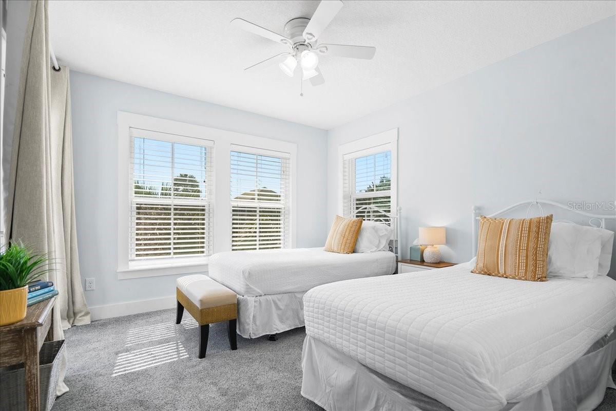 DAVIS SHORES - Residential