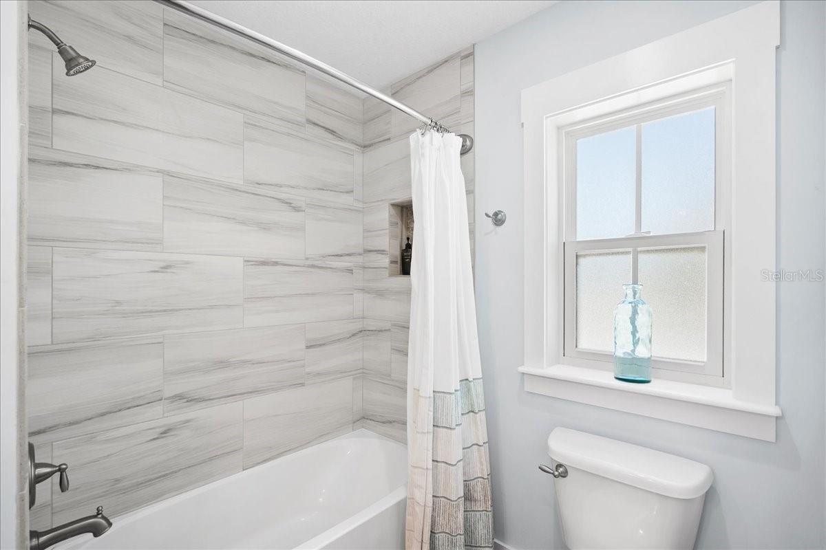 DAVIS SHORES - Residential