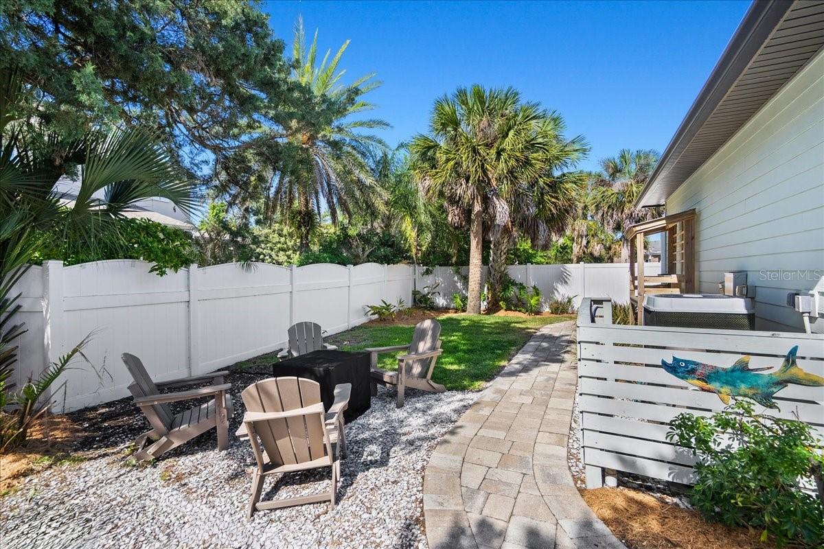 DAVIS SHORES - Residential