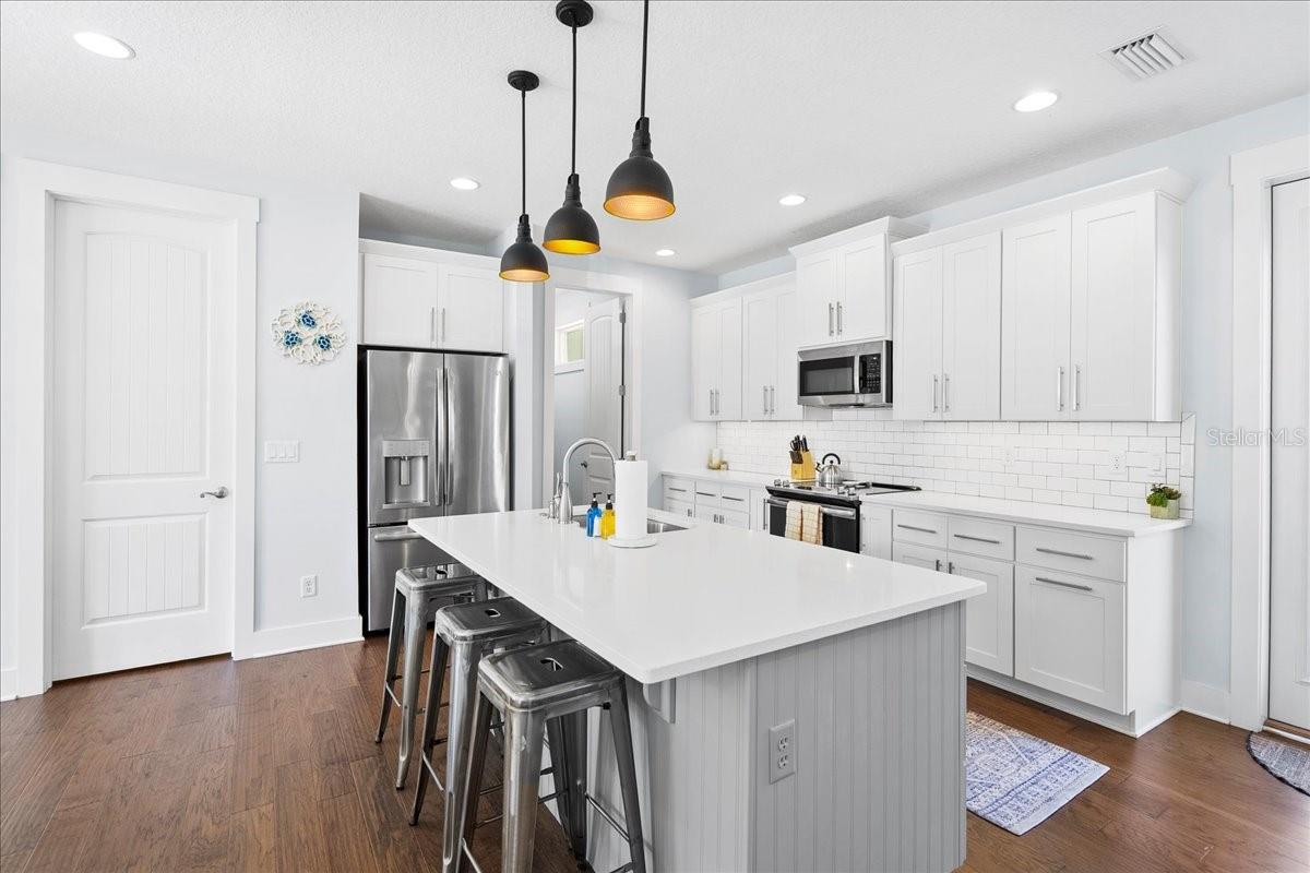 DAVIS SHORES - Residential
