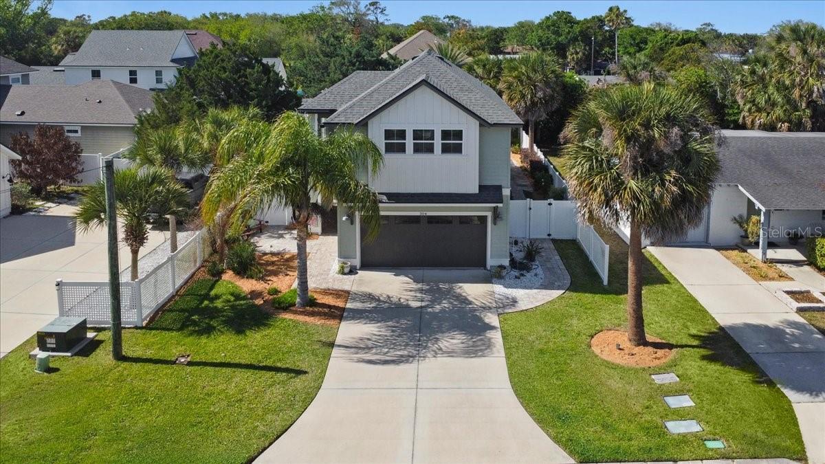 DAVIS SHORES - Residential