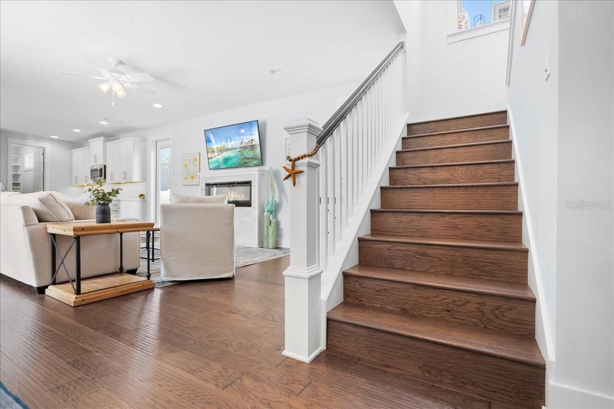 DAVIS SHORES - Residential