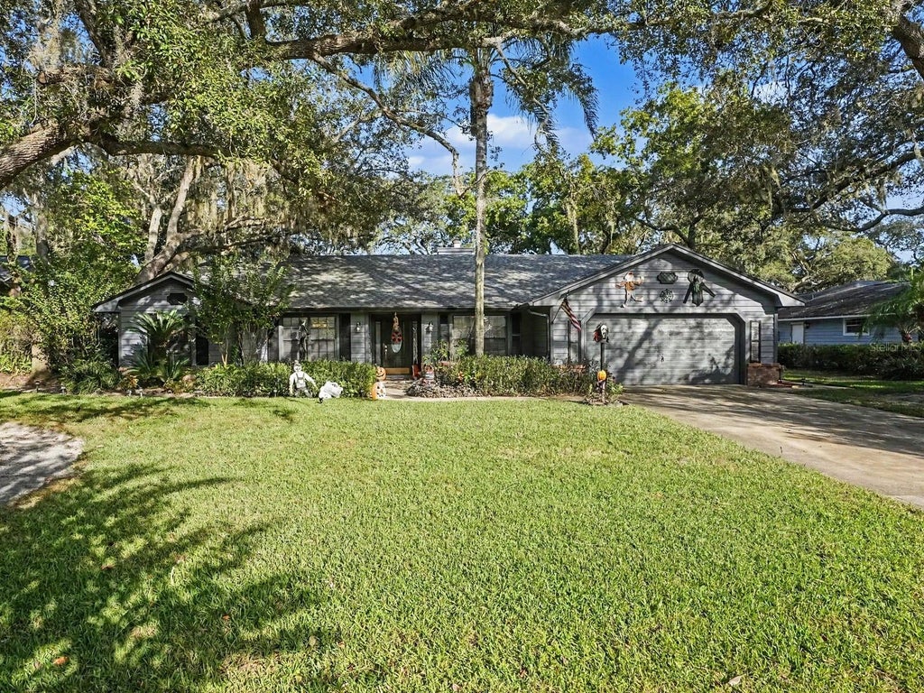 Photo of 676 Mourning Dove Circle, Lake Mary, FL 32746 (MLS # O6453716)