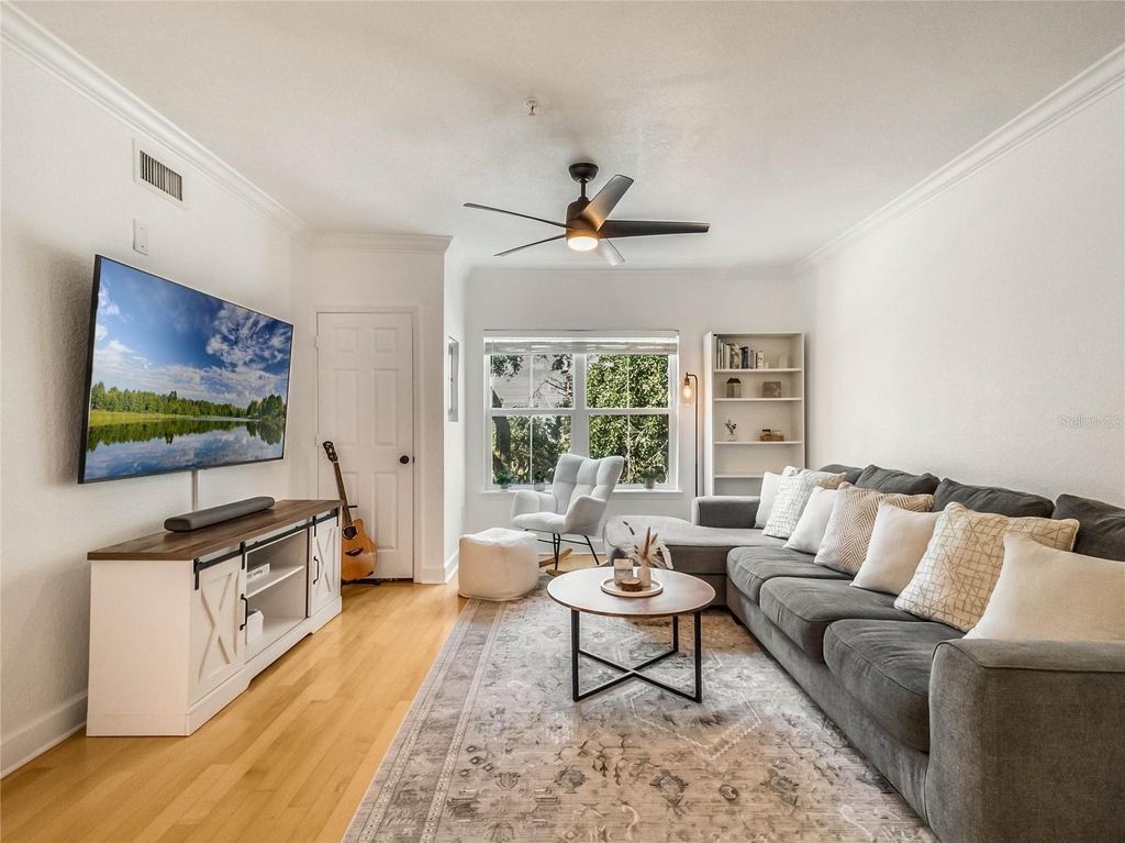 Photo of 202 E South Street #3051, Orlando, FL 32801 (MLS # O6388154)