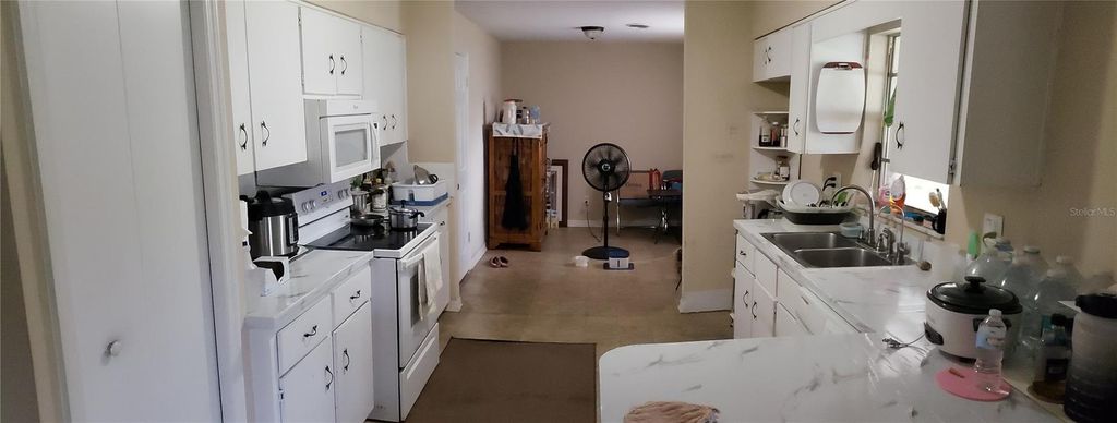 Photo of 4523 NE 12th Street, Ocala, FL 34470 (MLS # OM715184)