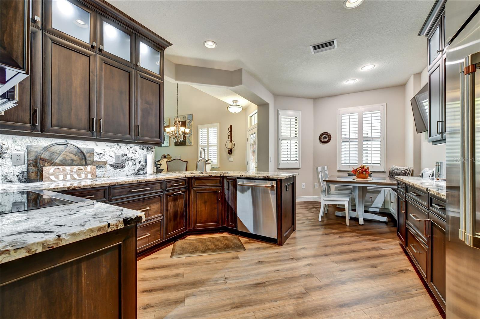 HIDDEN BAYOU TWNHMS - Residential