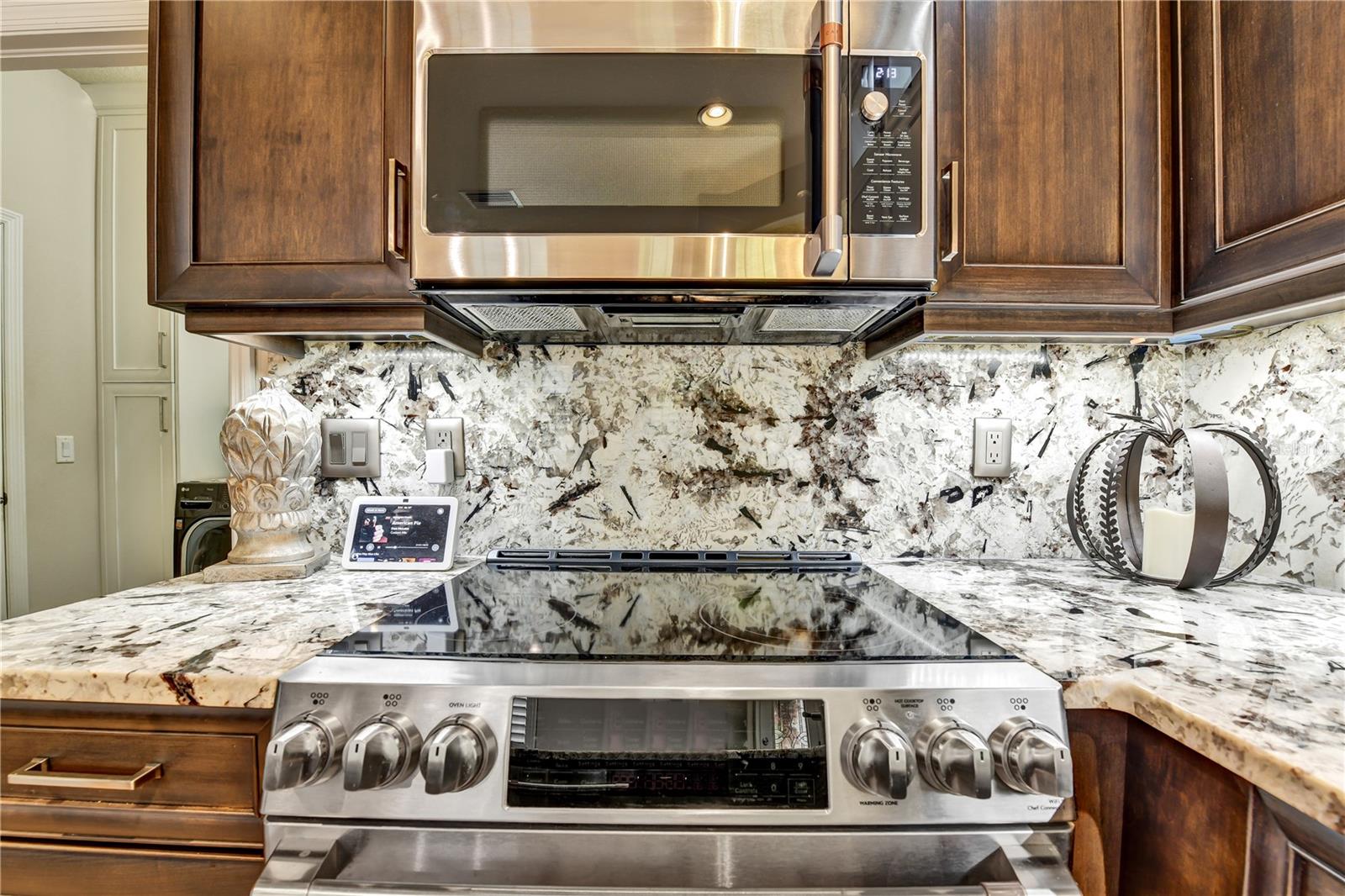 HIDDEN BAYOU TWNHMS - Residential