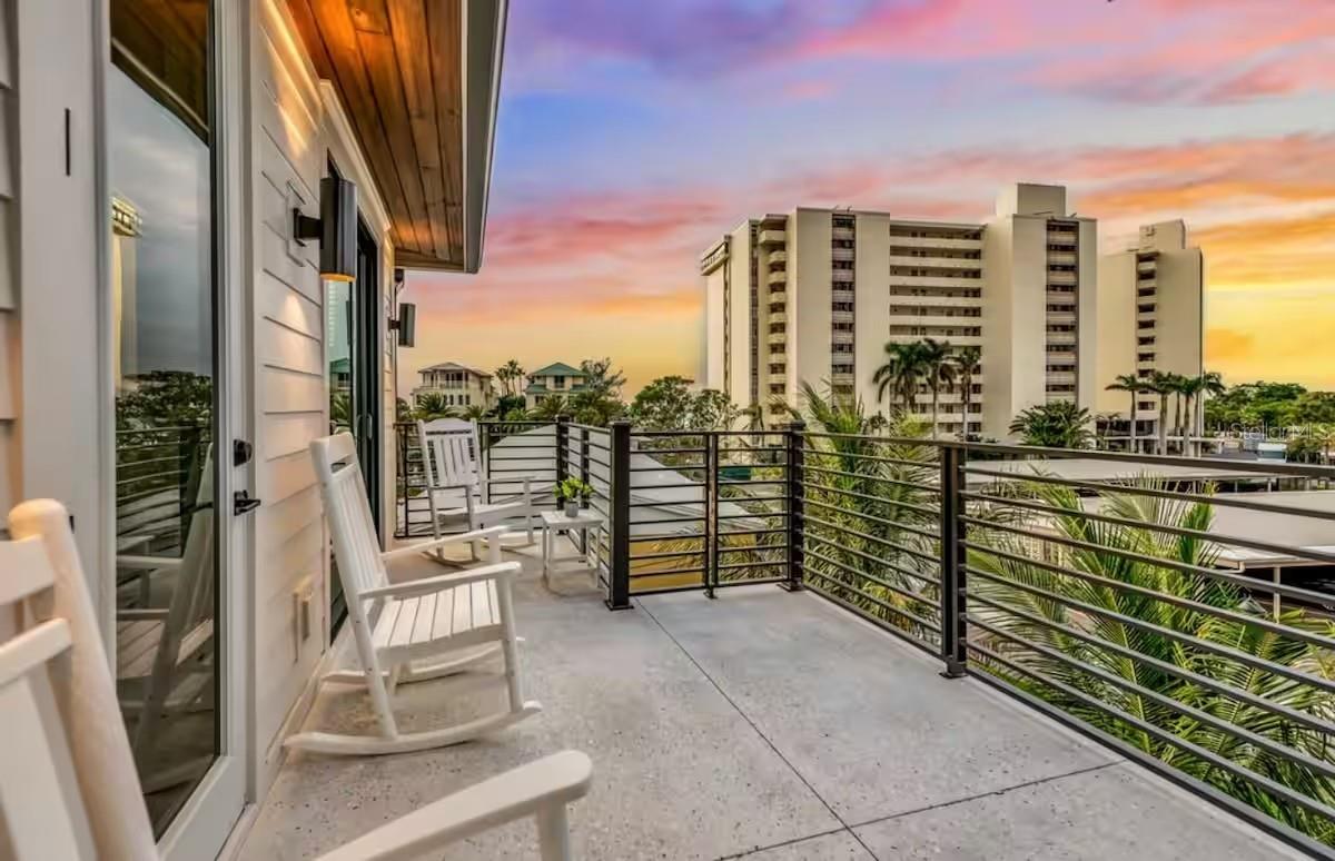 MIRA MAR BEACH - Residential