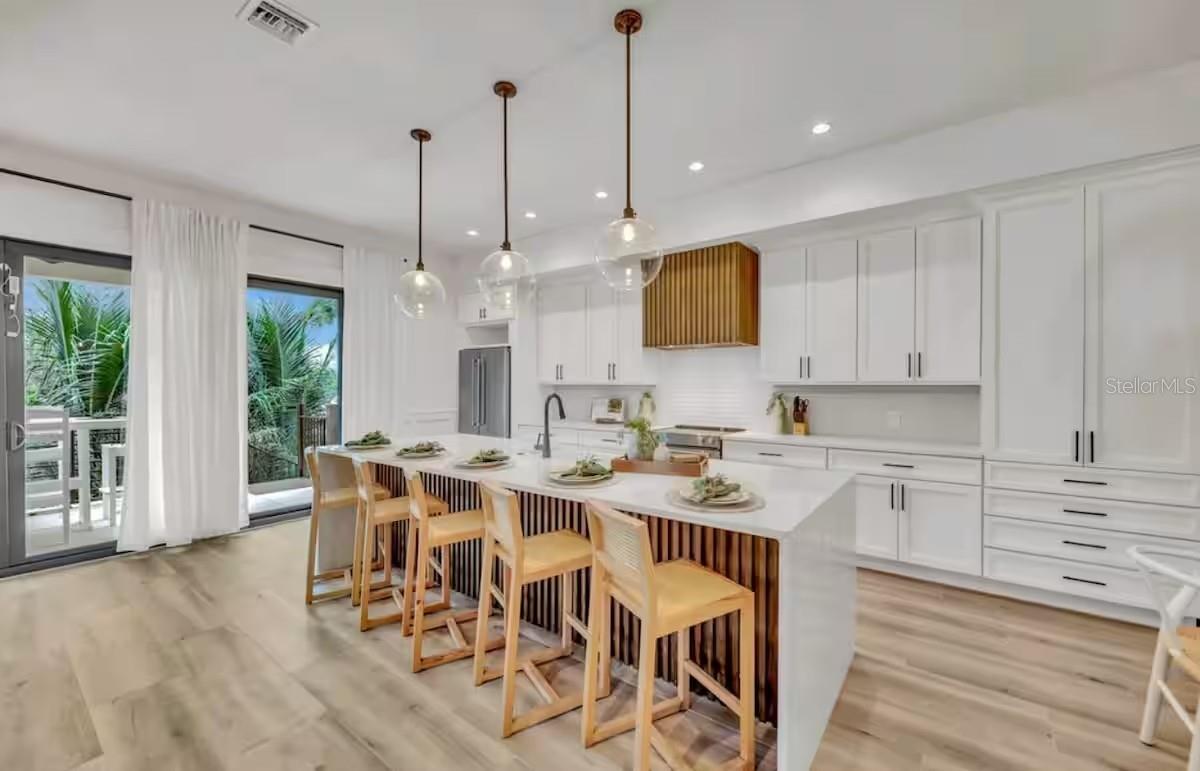 MIRA MAR BEACH - Residential