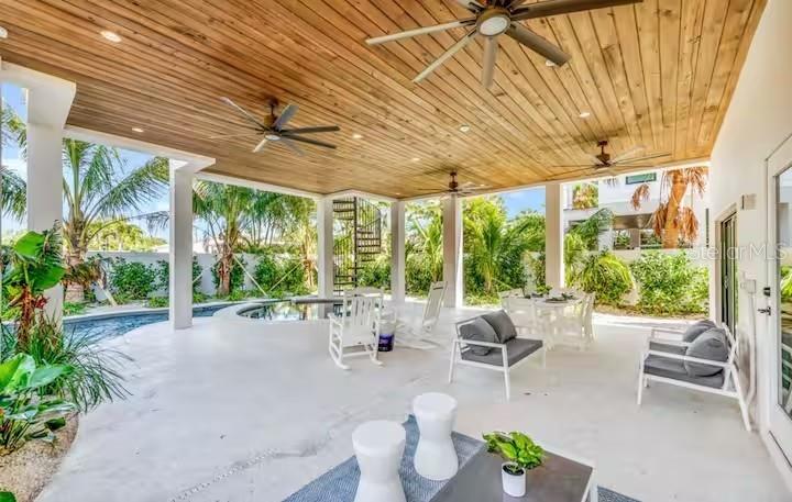 MIRA MAR BEACH - Residential