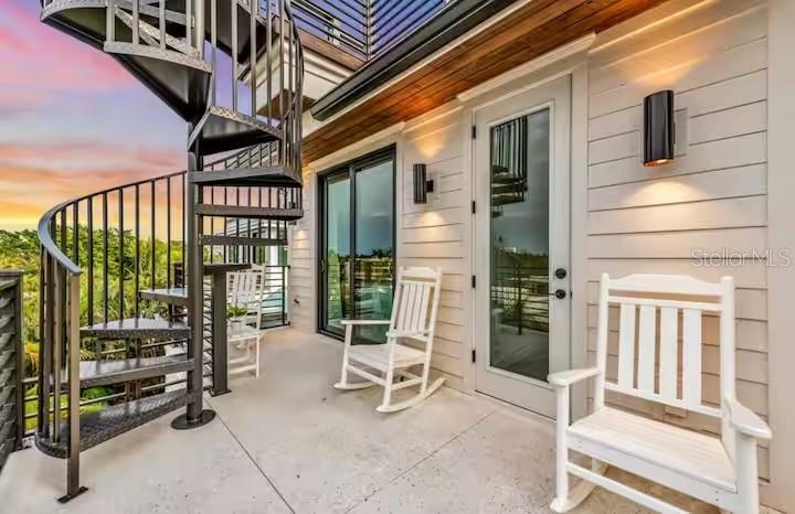 MIRA MAR BEACH - Residential