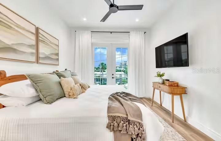 MIRA MAR BEACH - Residential