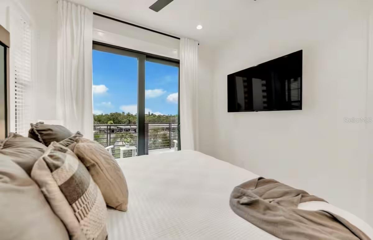 MIRA MAR BEACH - Residential