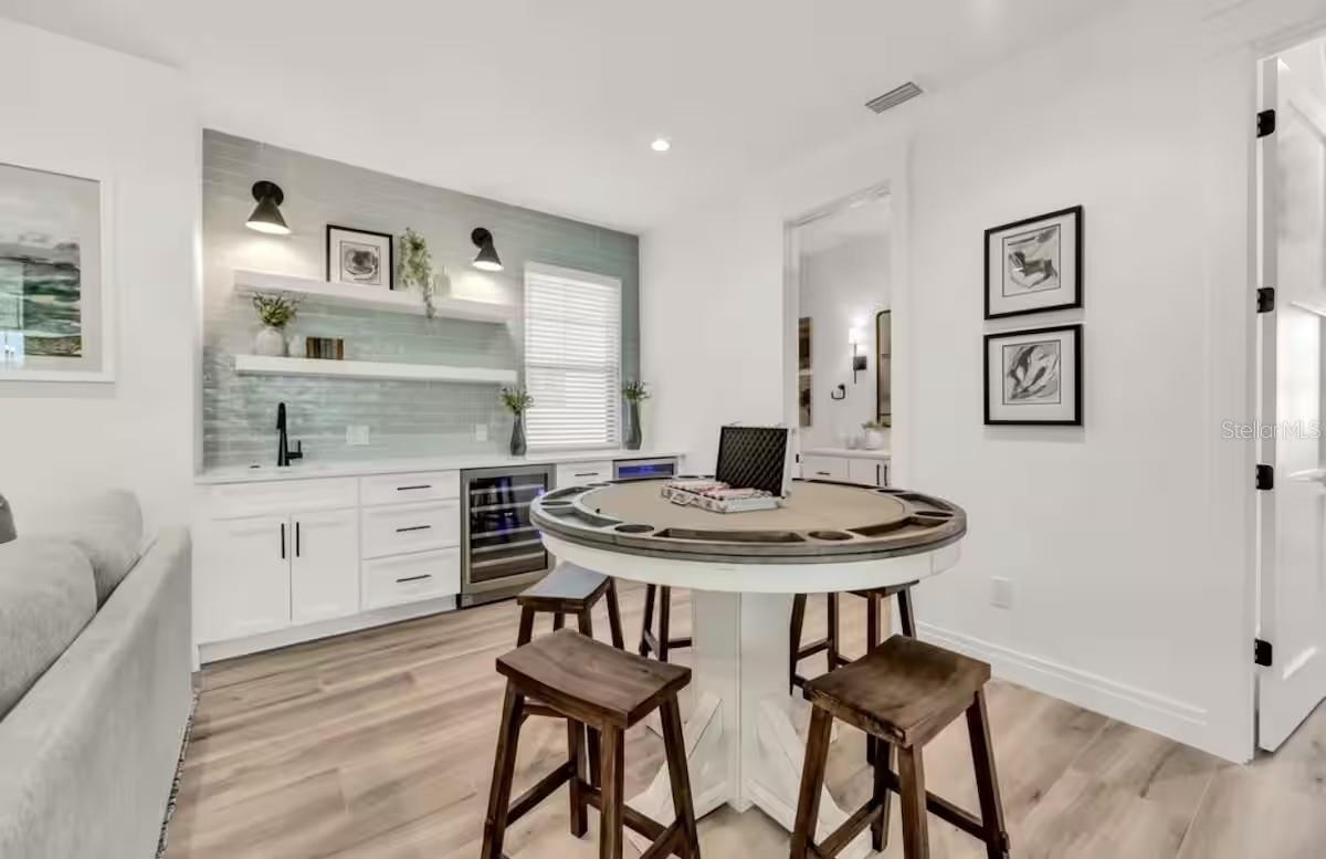 MIRA MAR BEACH - Residential