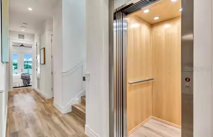 MIRA MAR BEACH - Residential