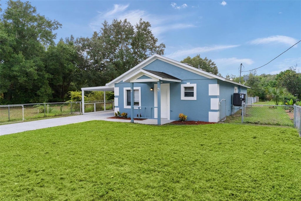 Photo of 31128 Lochmore Circle, Mount Plymouth, FL 32776 (MLS # O6444728)