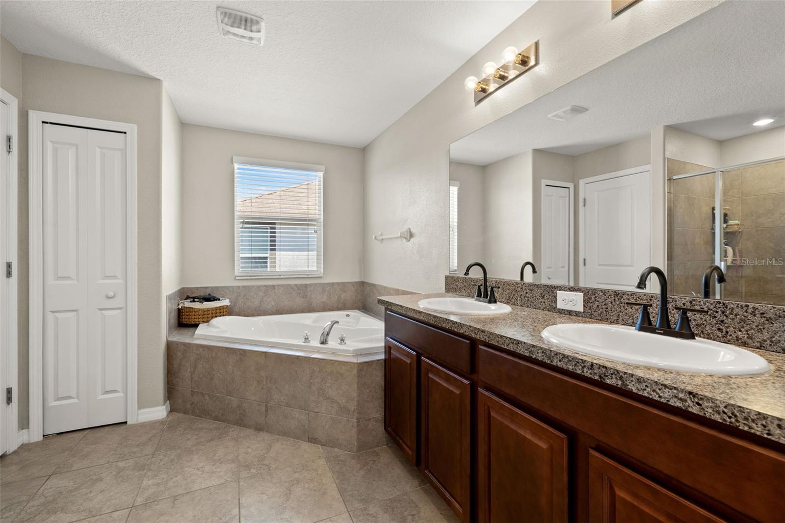 CONNERTON VILLAGE 2 PH 2-REPLAT - Residential