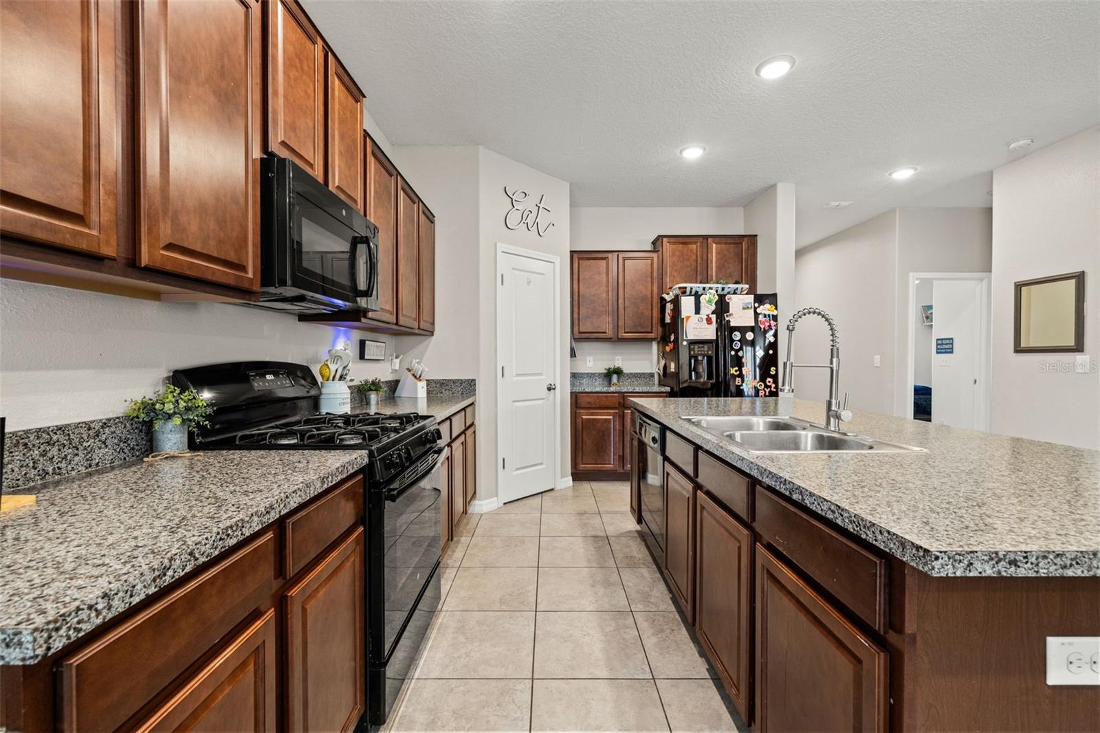 CONNERTON VILLAGE 2 PH 2-REPLAT - Residential